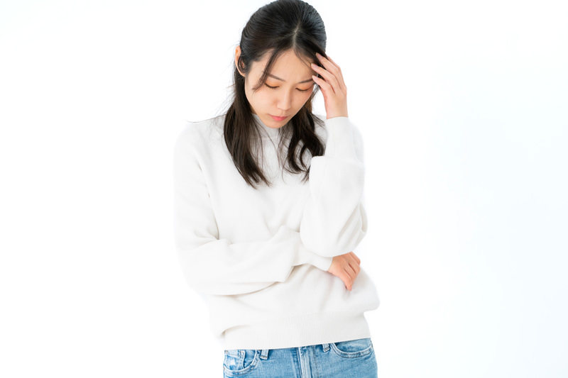 悩むイメージ画像